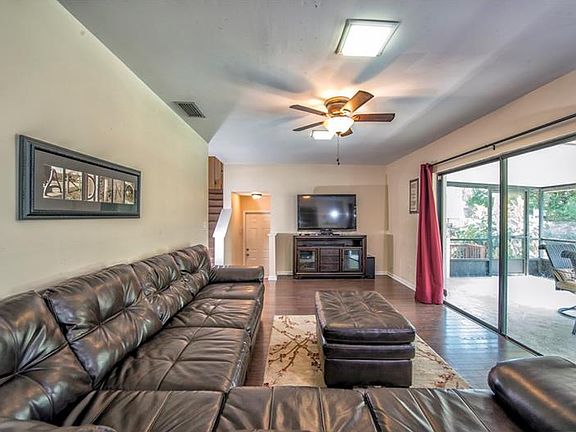 5th image of 15723 Gardenside Ln