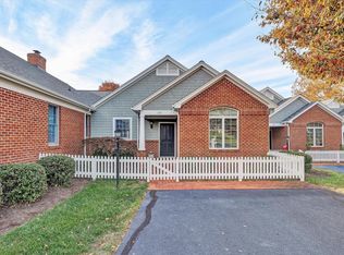 127 Village Green Dr, Penhook, VA 24137