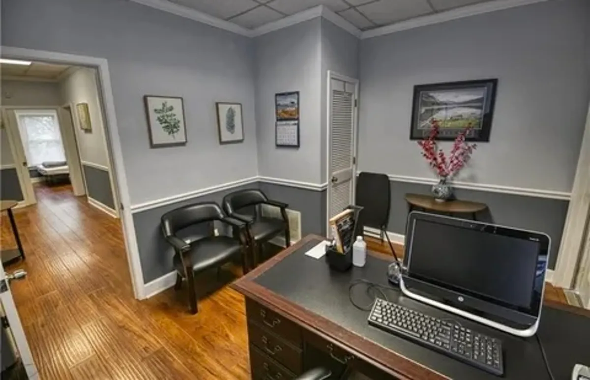 4 bed, 1000 sqft, $2,150 — Photo 4