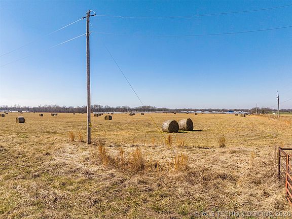 5th image of 17583 E 390th Rd