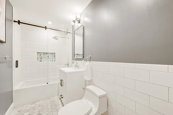 Sold by Compass | media 23