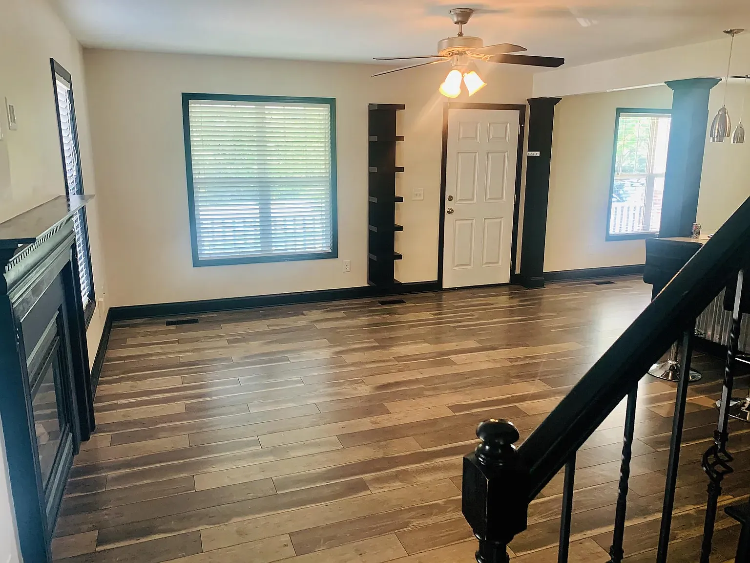 3 bed, 2190 sqft, $2,400 — Photo 4