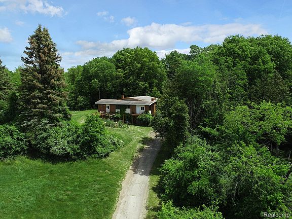 3rd image of 1050 Teggerdine Rd