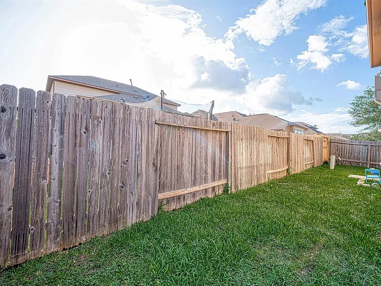 15923 Eldora Springs Ct — Photo 39