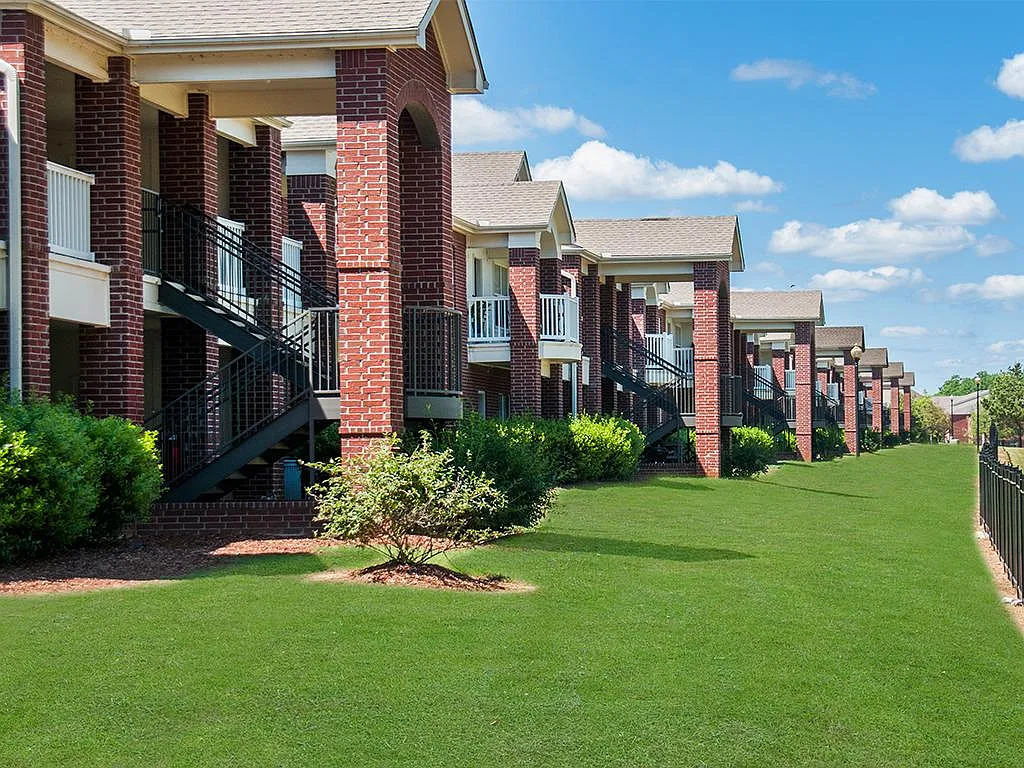 The Greens at Tuscaloosa — Photo 3
