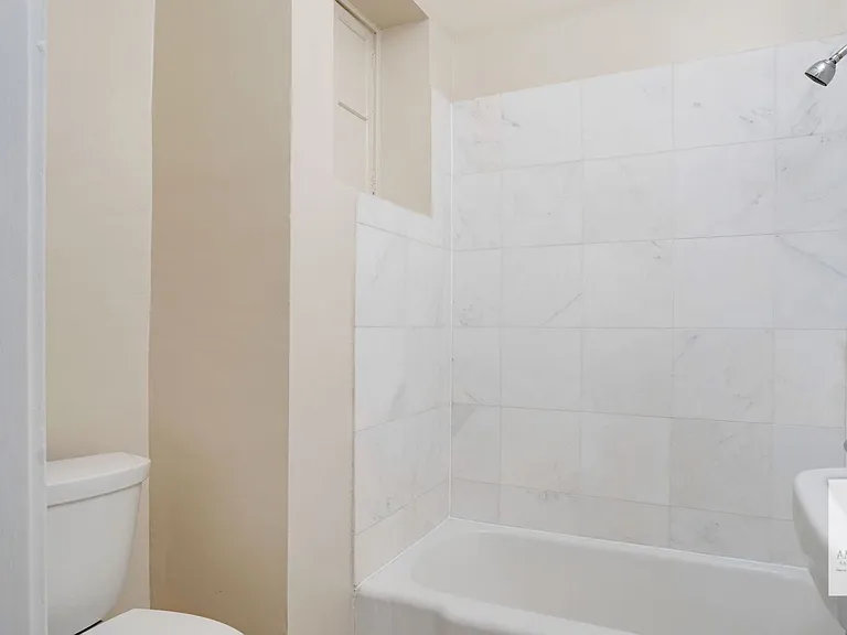 621 Taylor St — Photo 16