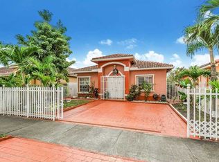 438 W 70th St, Hialeah, FL 33014