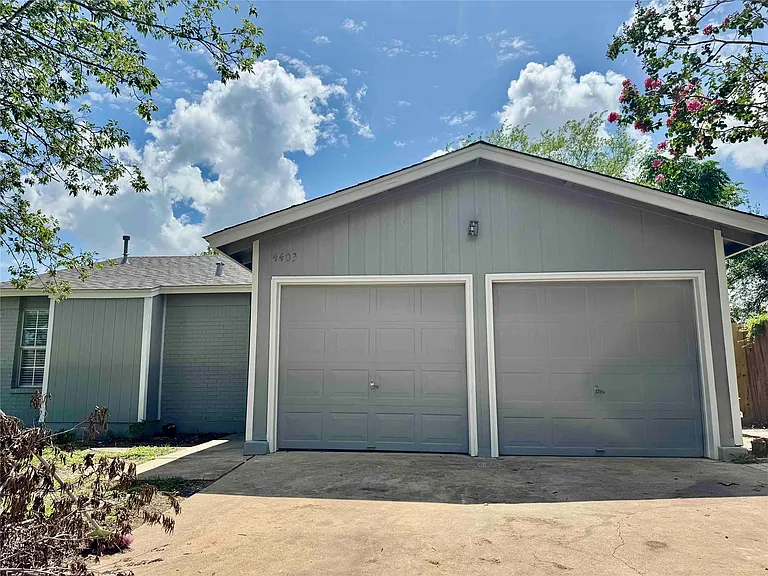 4403 Quicksilver Blvd — Photo 1