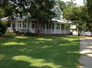 1316 Ladnier Rd, Gautier, MS 39553