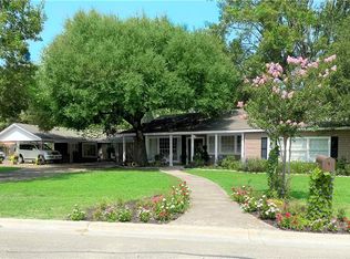 1121 Maple St, Lockhart, TX 78644