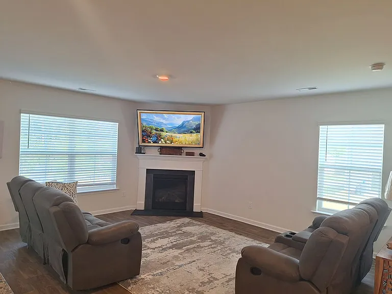 205 Dunham Rd — Photo 6