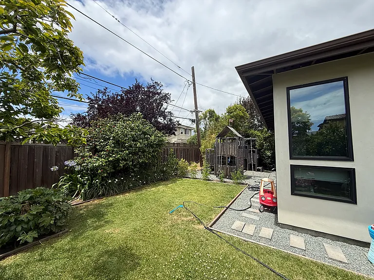 3156 Ramona St — Photo 37