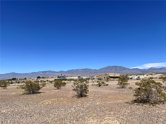 4th image of 970 N Inca Ln