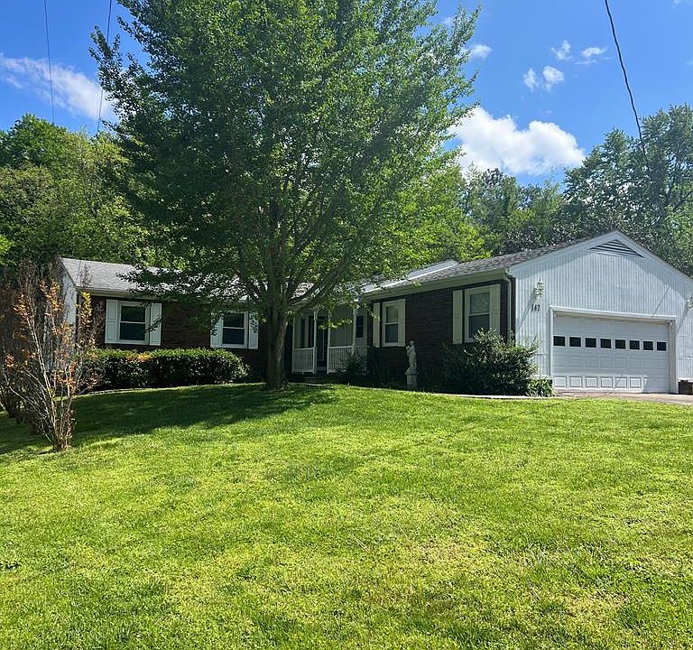 1st image of 142 Woodlawn Ct