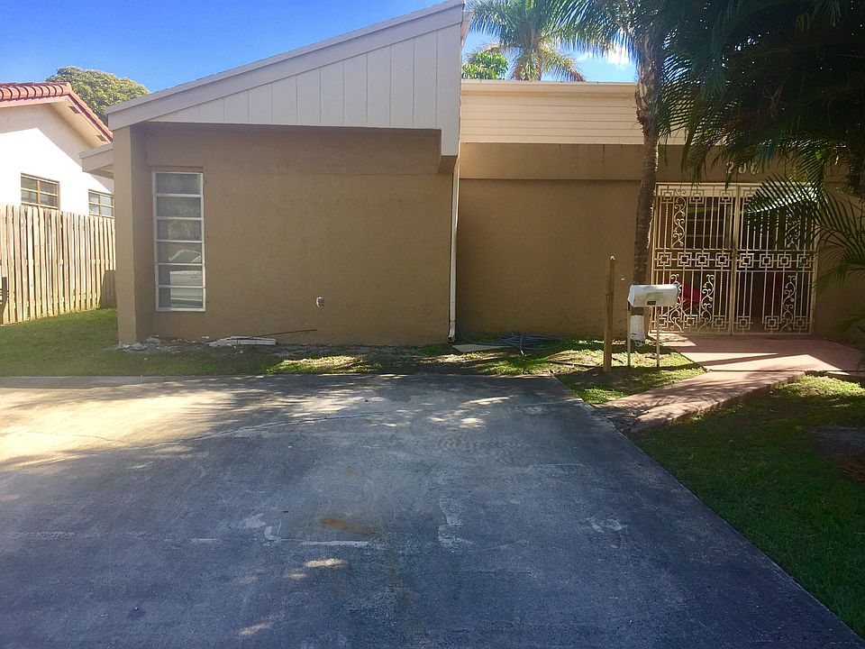 1st image of 206 NE 1st Ct
