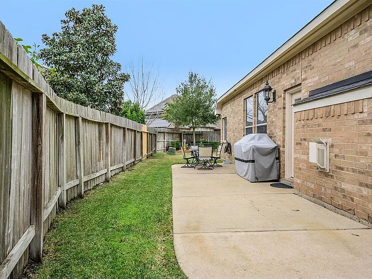 8707 Preston Field Ln — Photo 32