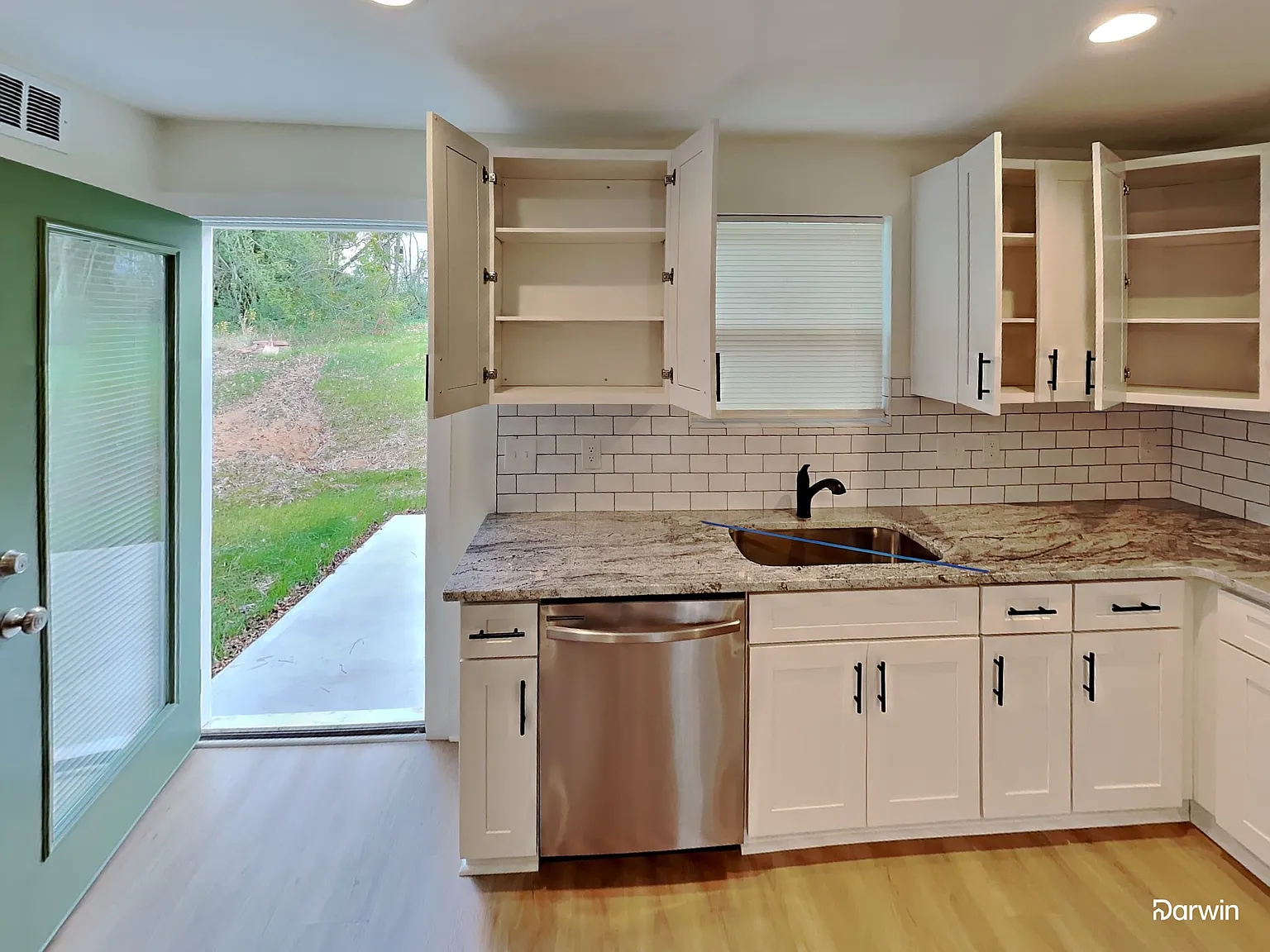 3 bed, 2.5 bath, 1530 sqft, $1,800 — Photo 3