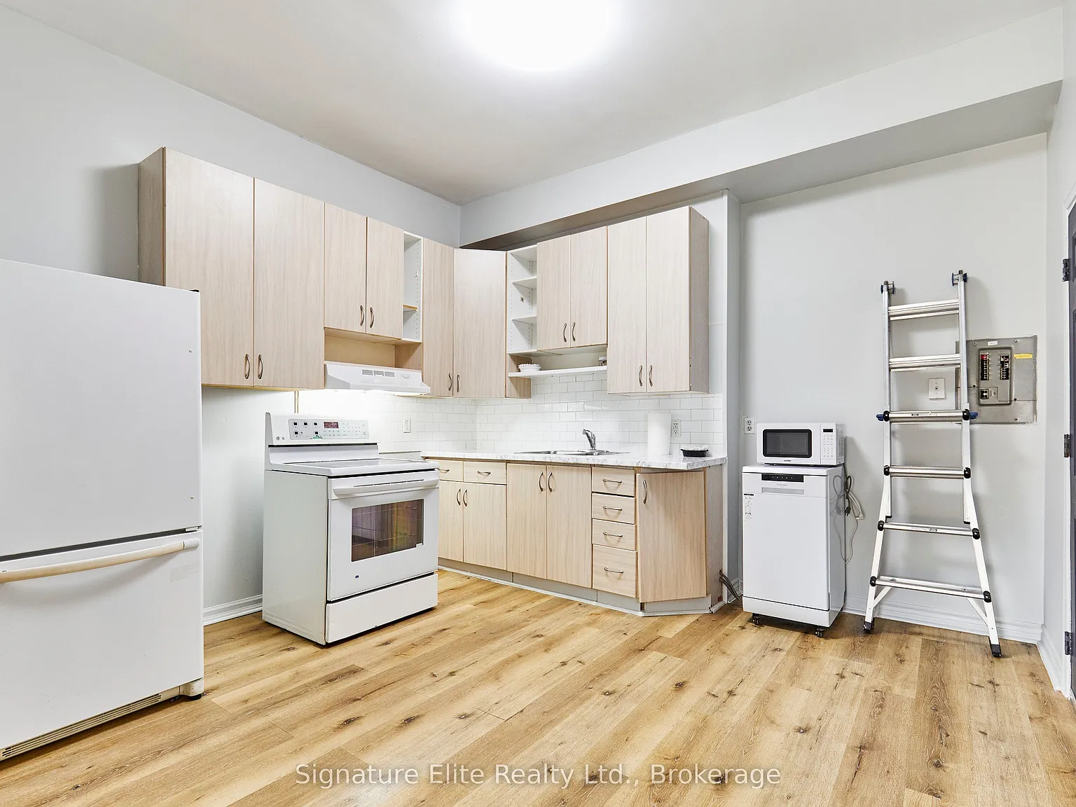 2 bed, $1,400 — Photo 4