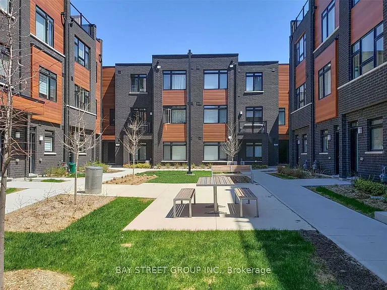 370 Red Maple Rd #13 — Photo 23