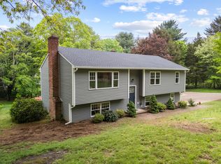 831 Nut Plains Rd, Guilford, CT 06437