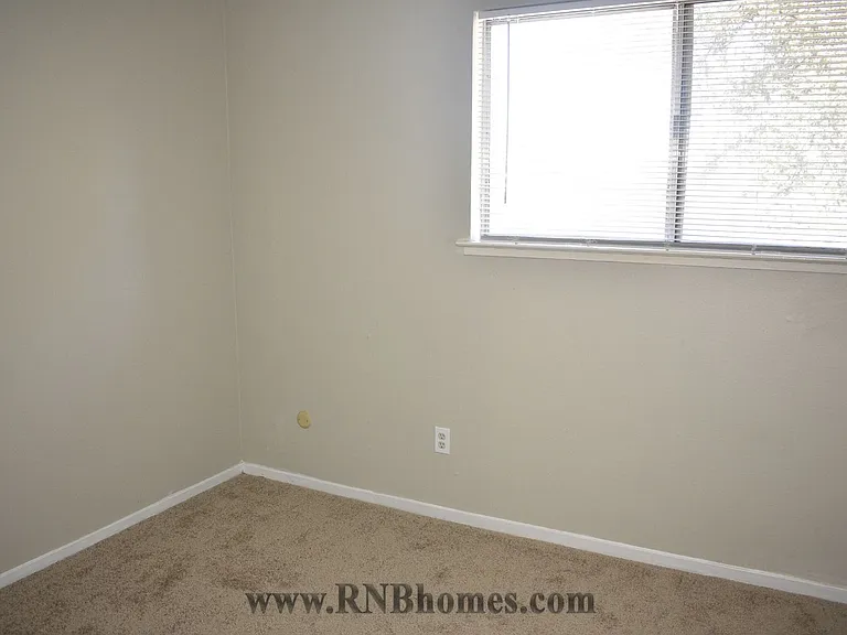 5237 Manzanita Ave #2 — Photo 15