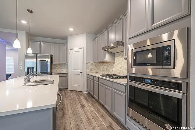 5 bed, 3.5 bath, 3051 sqft, $2,995 — Photo 4
