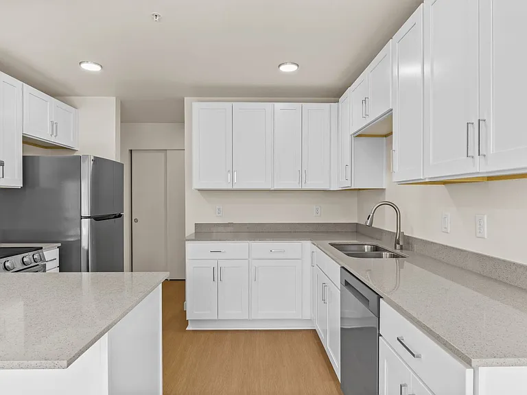 2901 Salem Ave SE #101 — Photo 15