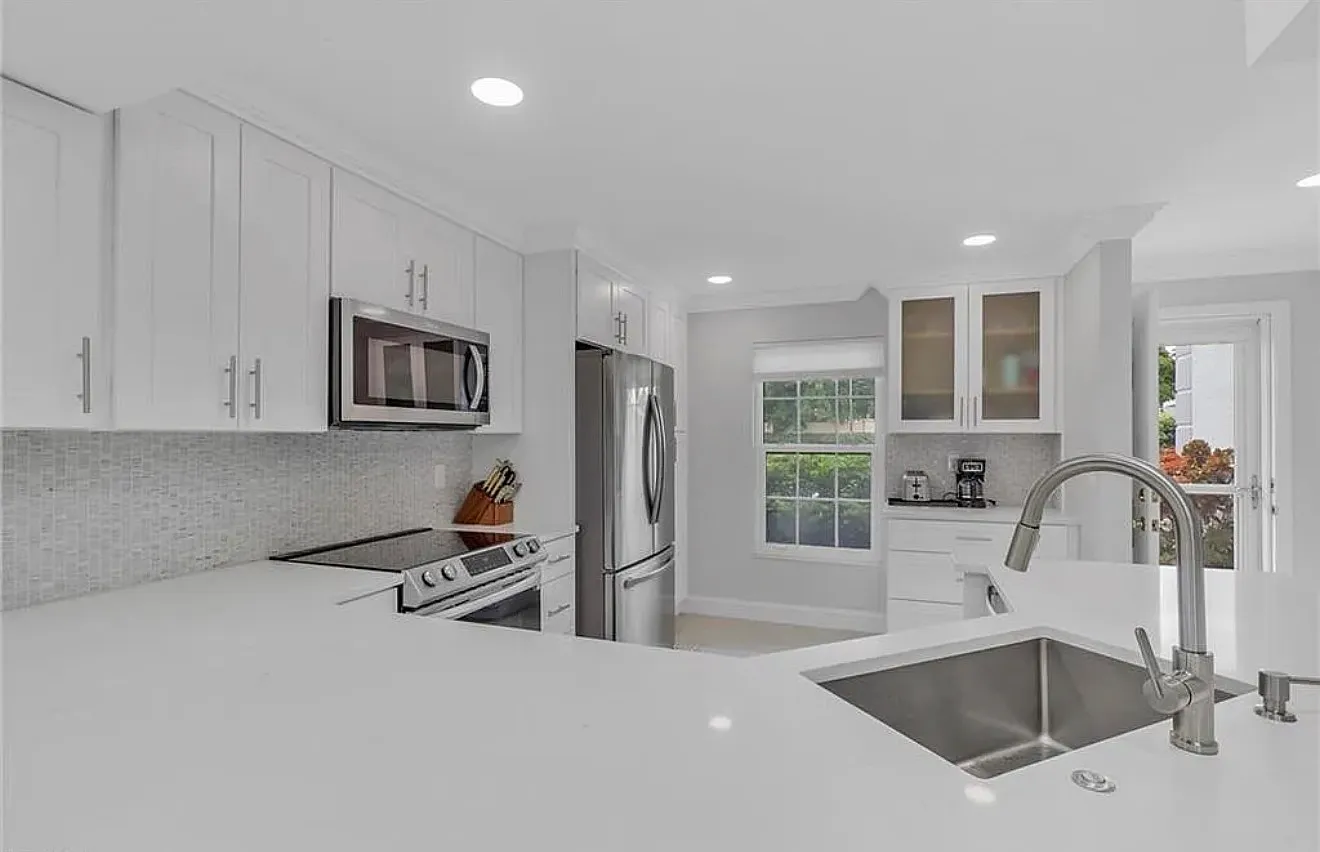 2 bed, 1089 sqft, $2,600 — Photo 4