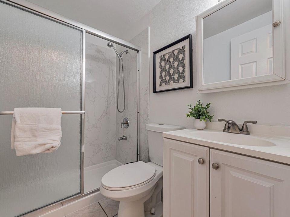 2nd image of 1462 Cathay Dr #1