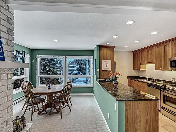 3rd image of 1445 Sierra Vista Dr #2