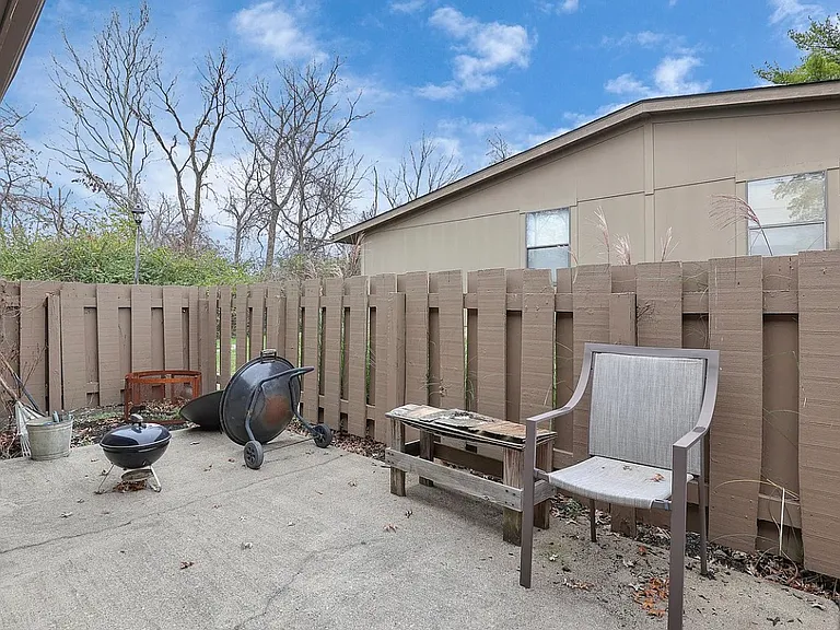 5834 Leafapple Ln — Photo 7