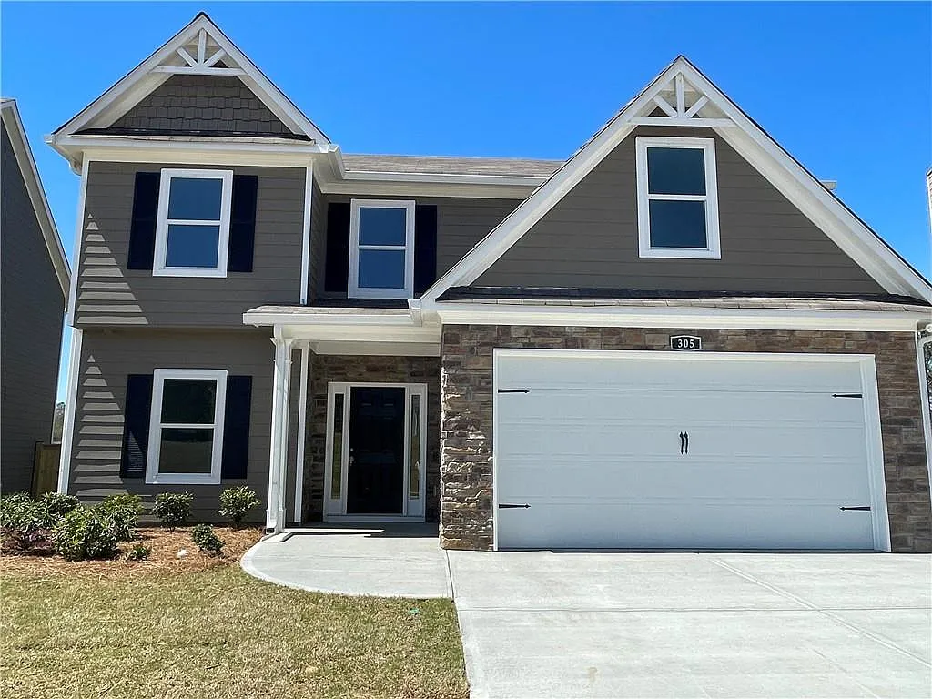 4 bed, 2.5 bath, 2025 sqft, $2,100 — Photo 1