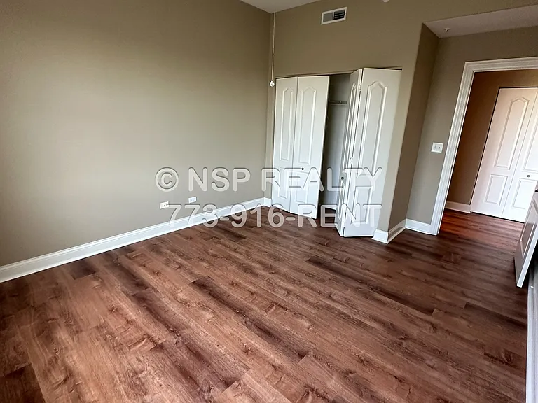 2-420 Itasca Pl #322 — Photo 8