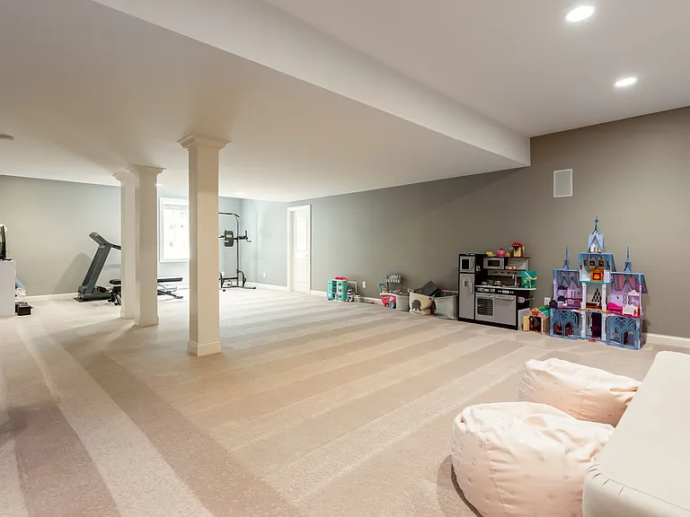 7200 Ashcombe — Photo 39