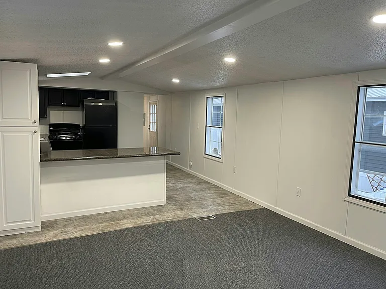 2823 Bailey Ave — Photo 10