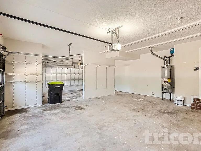 3016 Edgewater Pointe — Photo 4