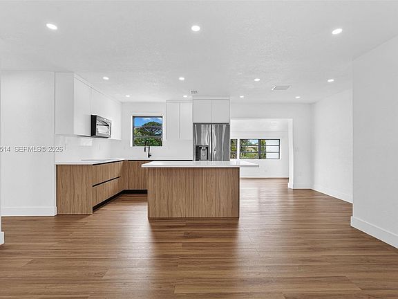 5th image of 2460 NW 175th St