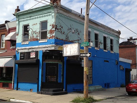 2nd image of 2501 W Oakdale St