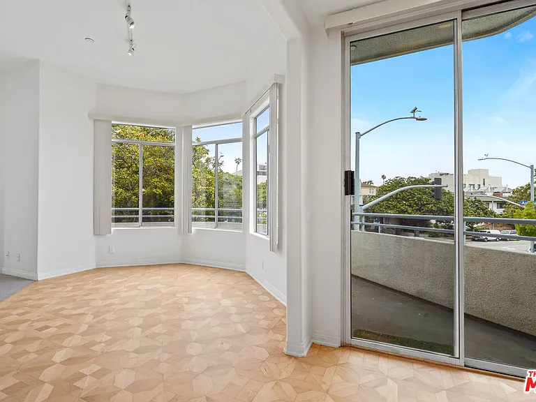 1325 Arizona Ave #201 — Photo 19