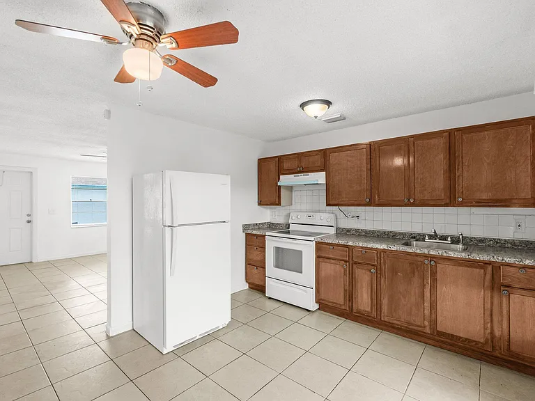 4790 Gulfstream Rd — Photo 5