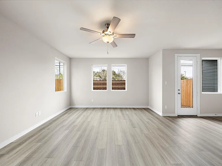 9912 Storehouse Dr — Photo 6