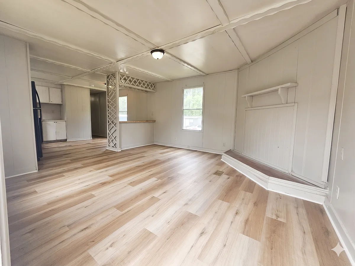 Building Photo - 412 McElhaney Rd #3