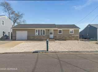 109 E Mullica Rd, Little Egg Harbor, NJ 08087