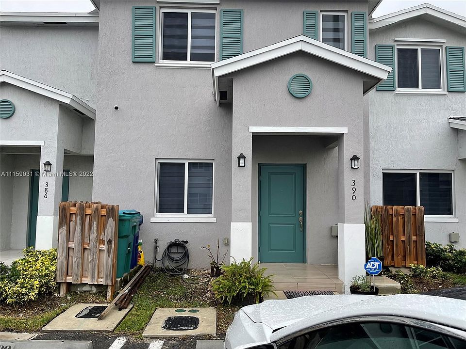1st image of 390 NW 12th Ave #390