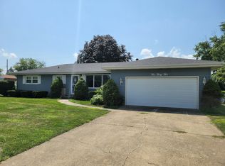 535 Wagoner Dr, Mt Zion, IL