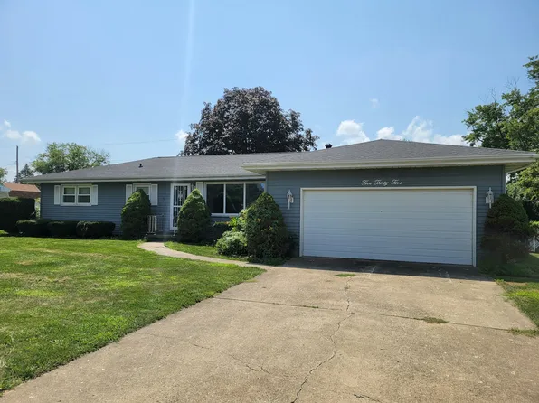 535 Wagoner Dr, Mt Zion, IL 62549