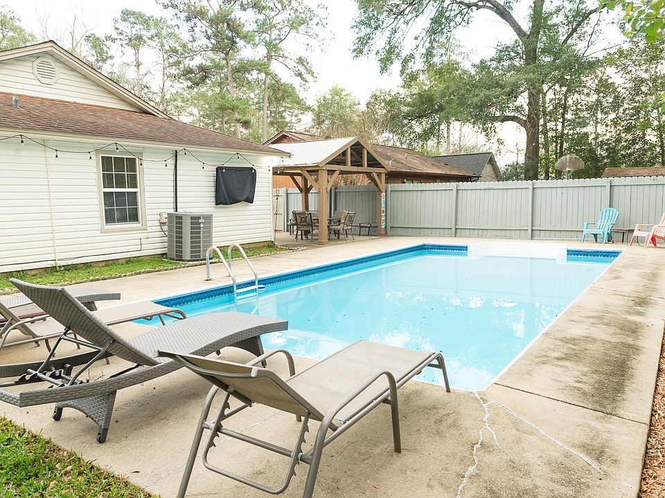 2nd image of 112 Dawn Lauren Ln
