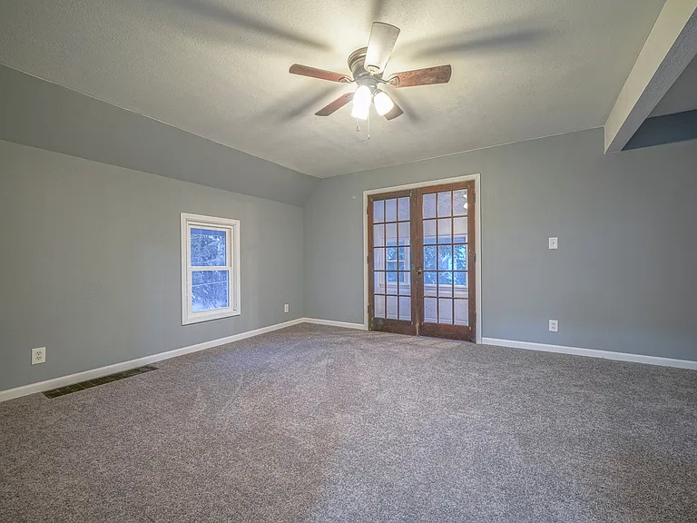 934 Ridge Ave #2 — Photo 17