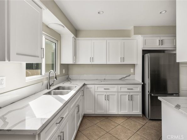 121 S Illinois St #2