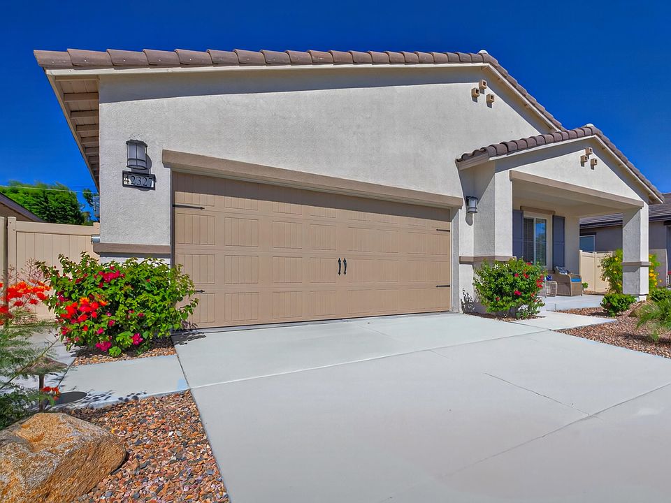1st image of 42327 Palisades Dr